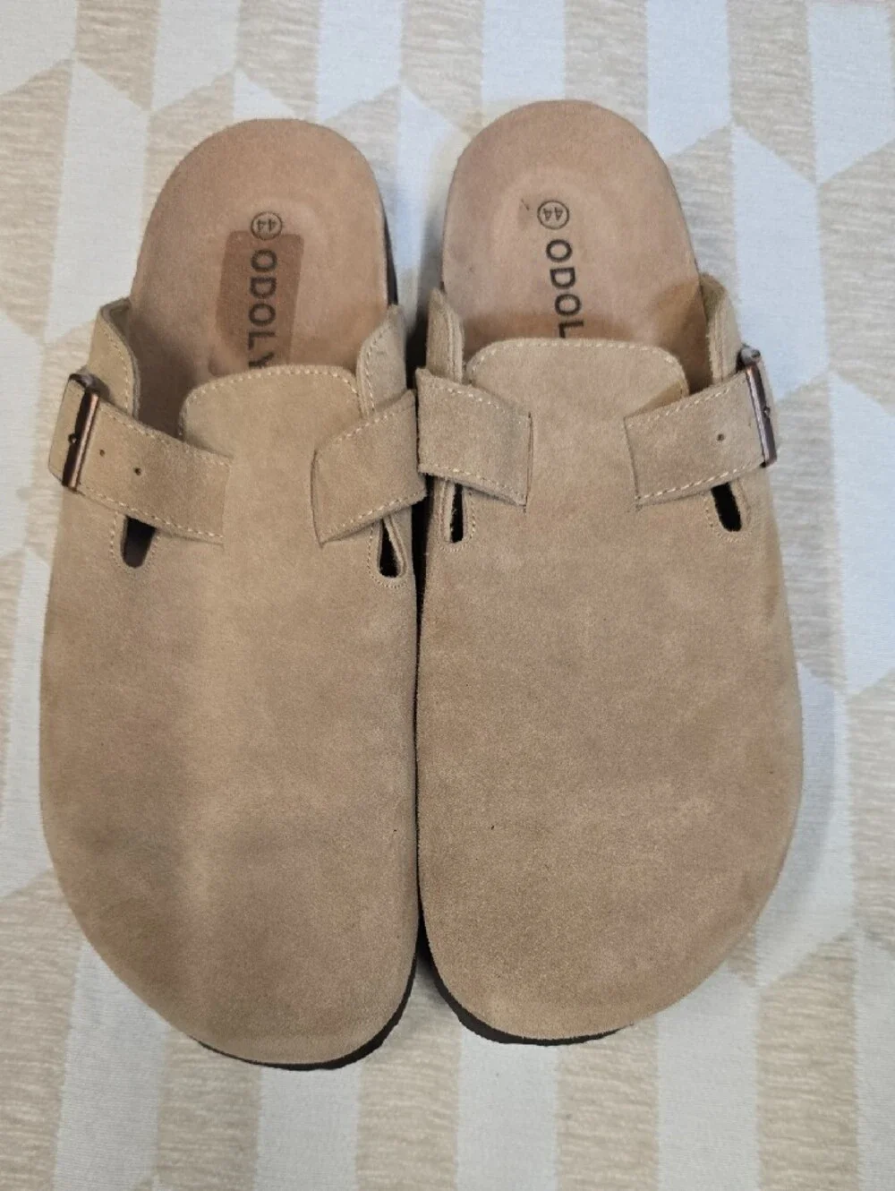 oldoly men tan